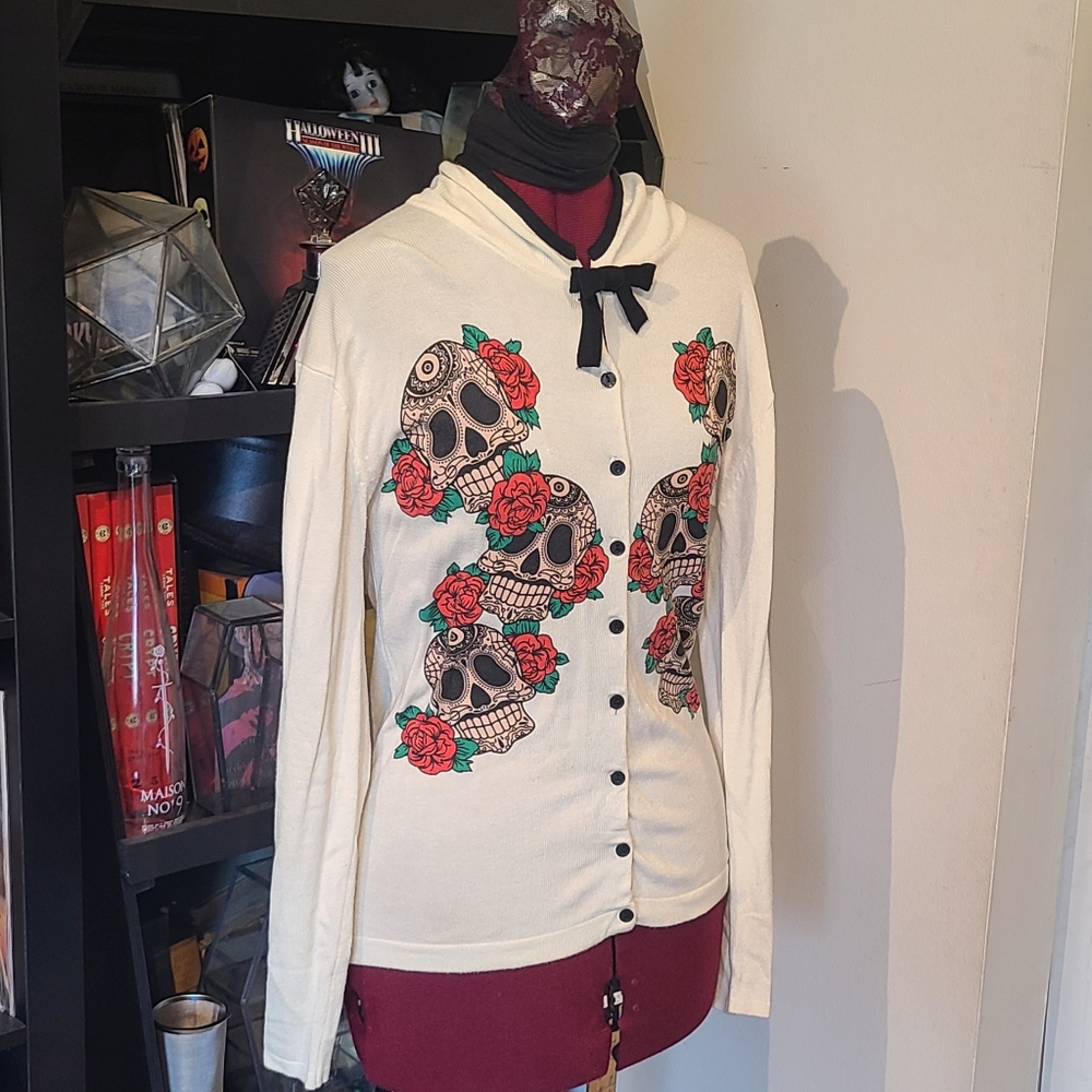 Folter Rockabilly Pinup Cardigan Sweater - Picture 2 of 7